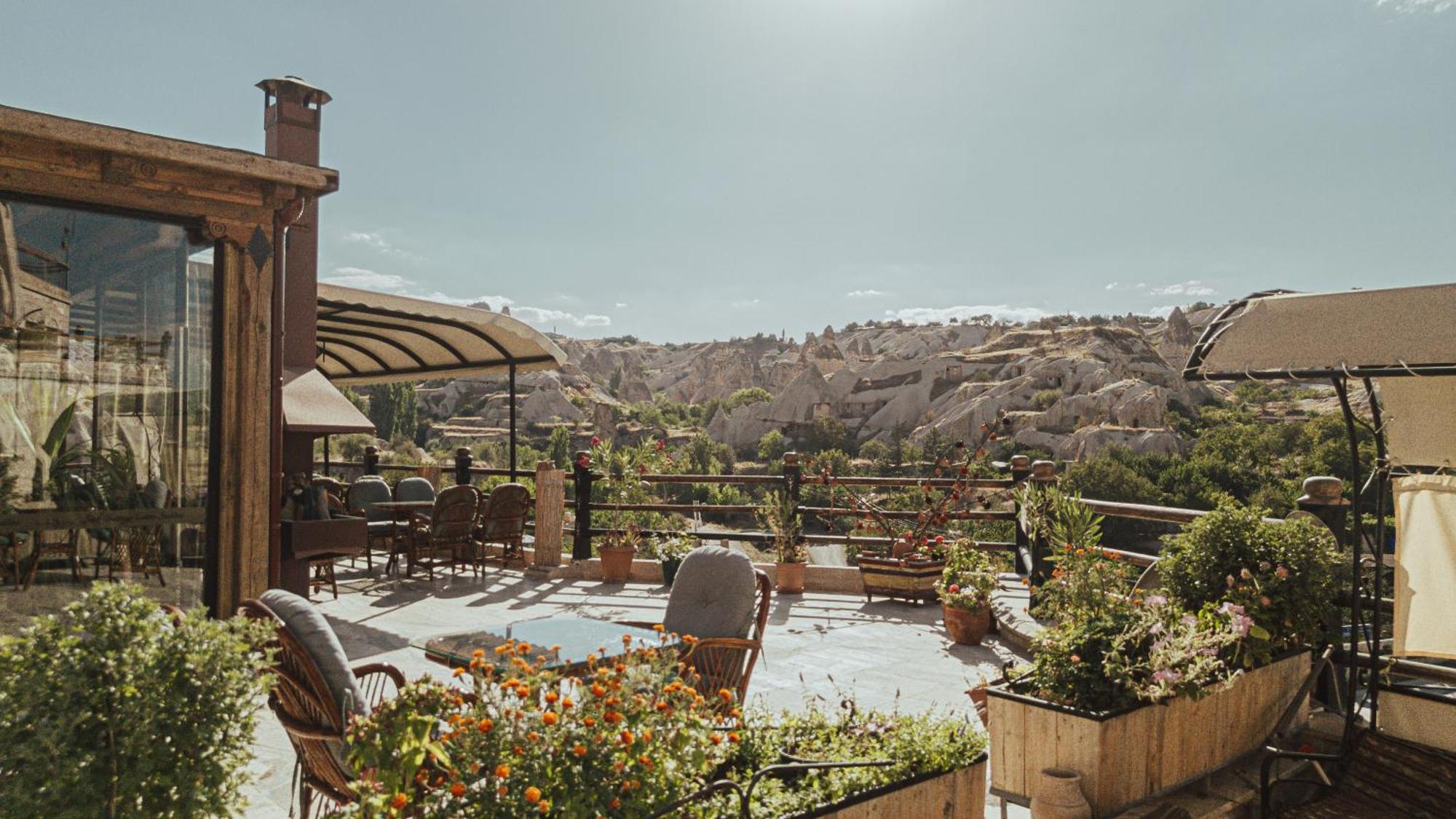 Sah Saray Cave Suites Halal Hotel Göreme Exteriör bild