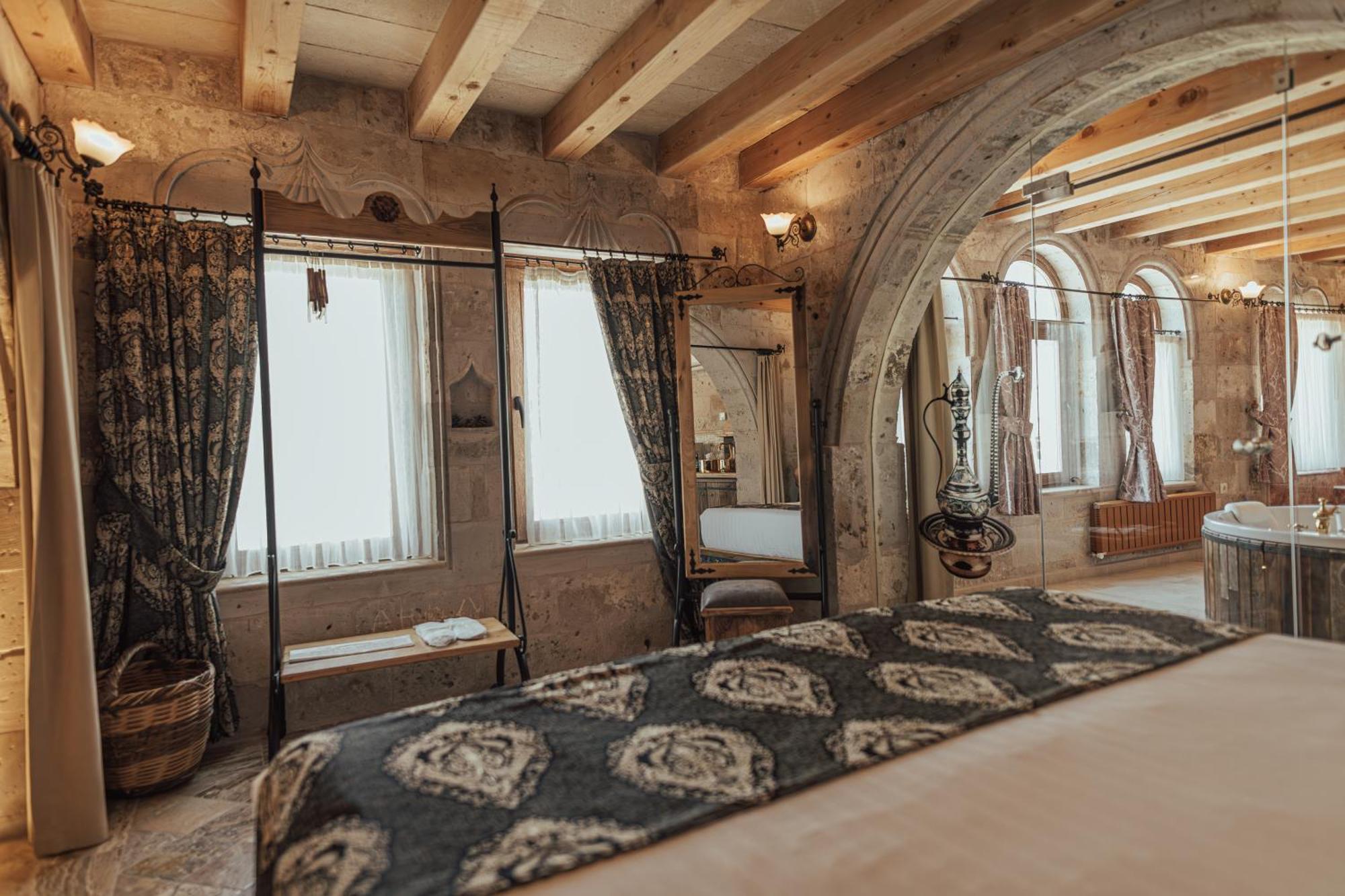 Sah Saray Cave Suites Halal Hotel Göreme Exteriör bild