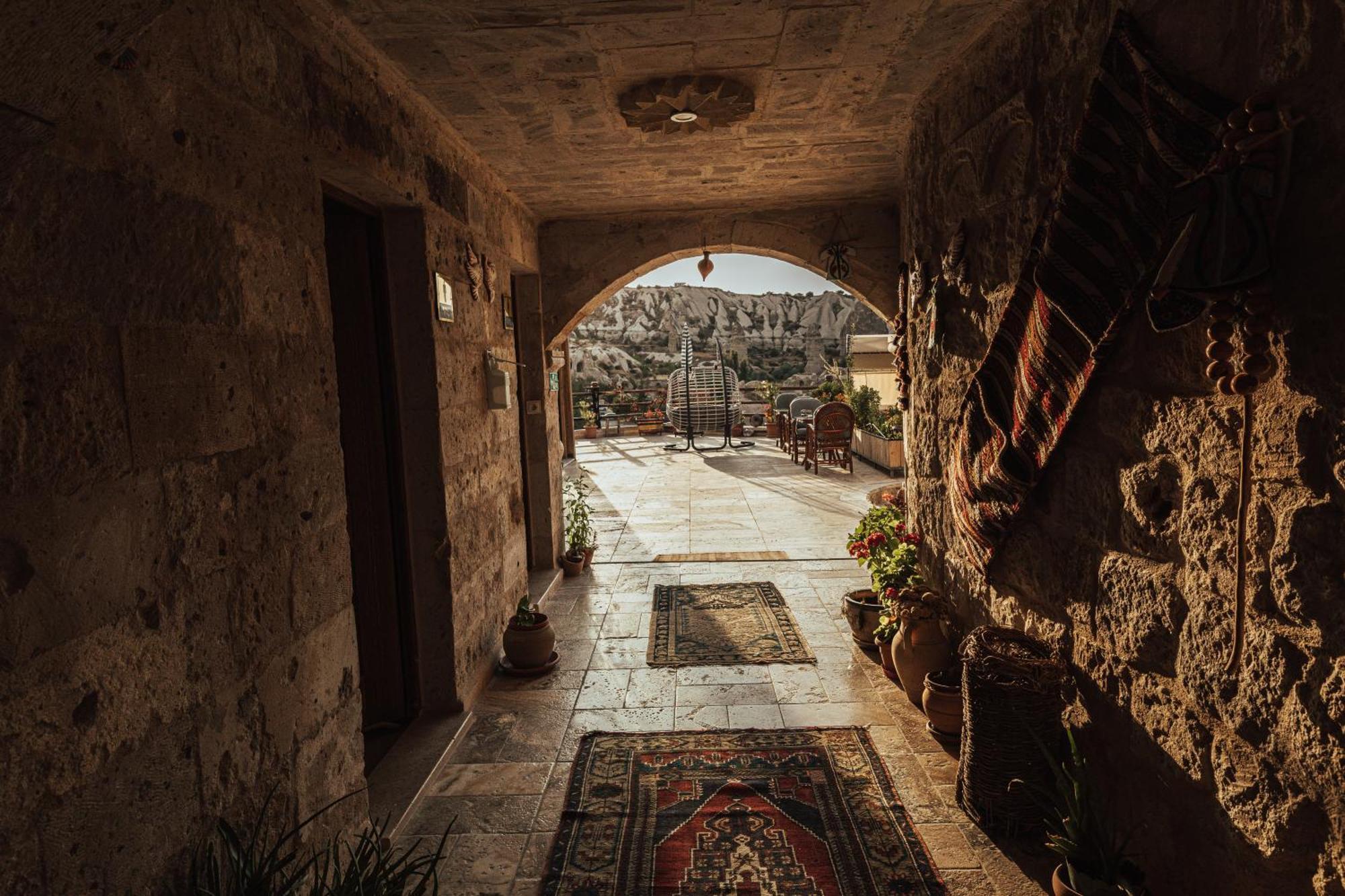 Sah Saray Cave Suites Halal Hotel Göreme Exteriör bild