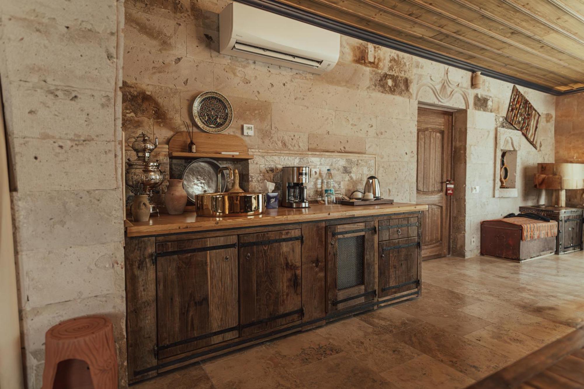 Sah Saray Cave Suites Halal Hotel Göreme Exteriör bild