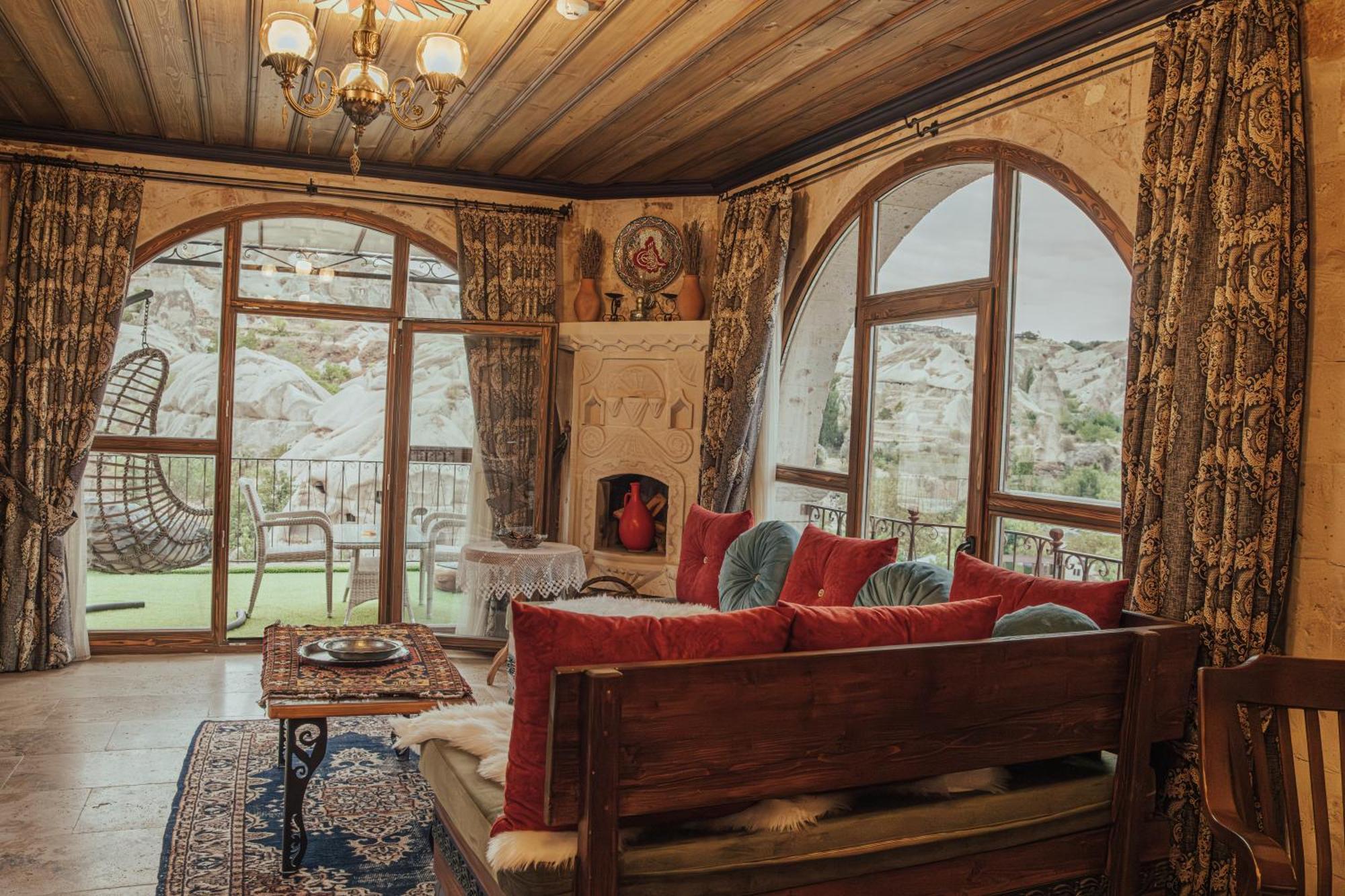 Sah Saray Cave Suites Halal Hotel Göreme Exteriör bild